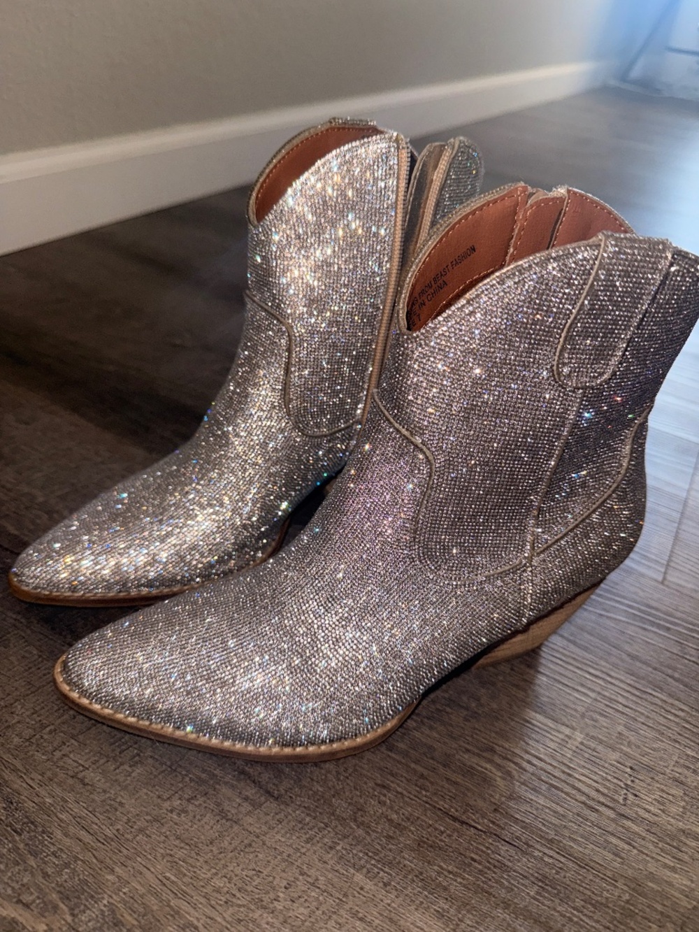 Sparkling boots - Picture 1 of 6